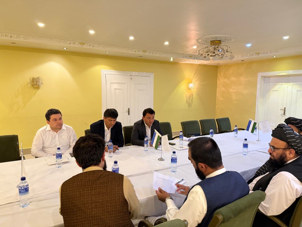 Within the framework of the Afghan–Uzbek Business Forum, the Tashkent City Administration delegation, led by Deputy Mayor Sharof Rahmanov, held a meeting in Kabul with the Deputy Head of the Kabul Municipality, Mohammad Asif Jalalzai.