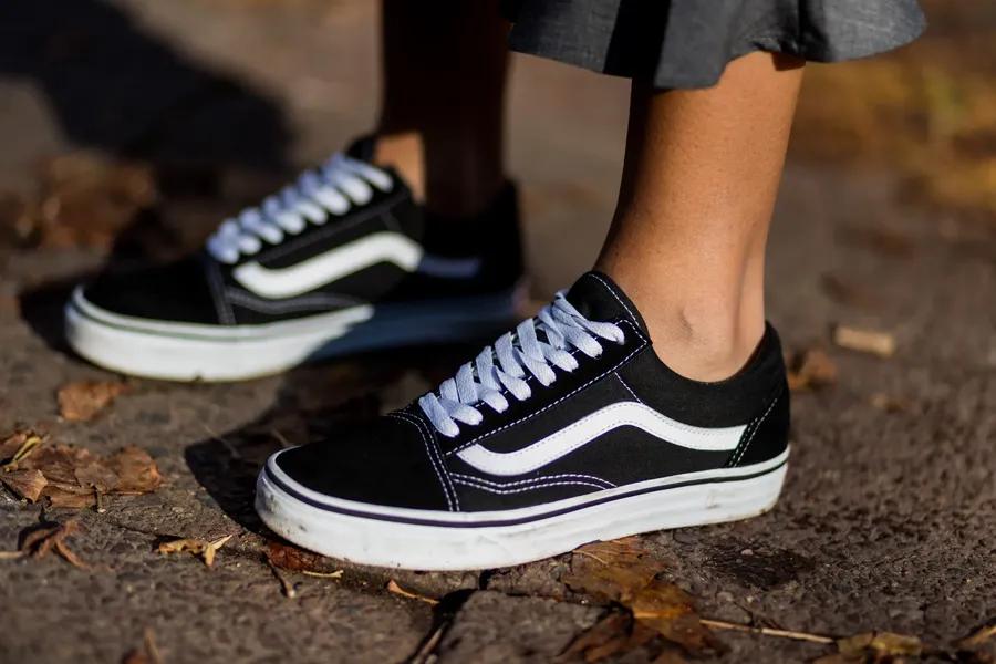 Скидки в Vans