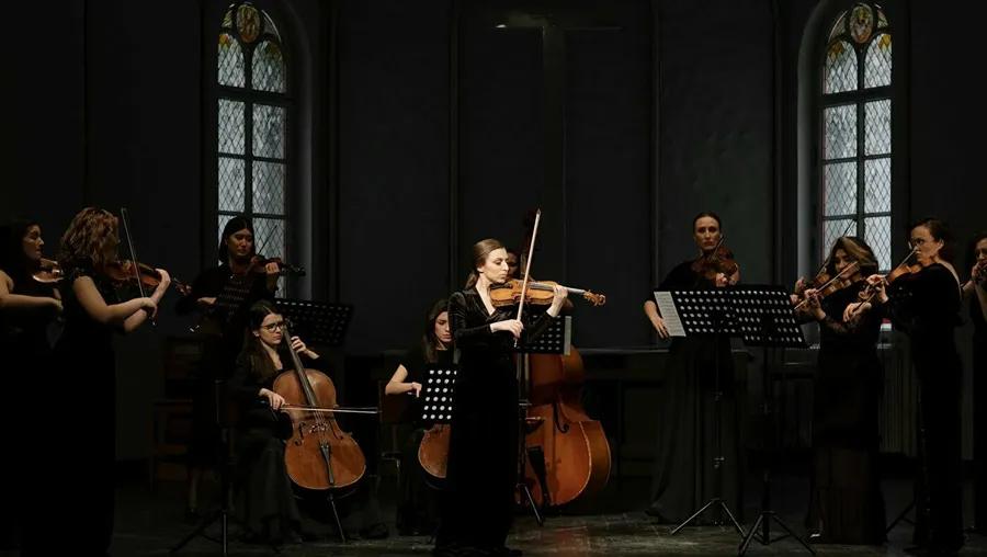 "Titanlar hujumi" saundtrek konserti