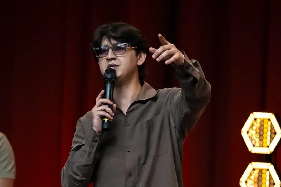 Weekend Stand-up