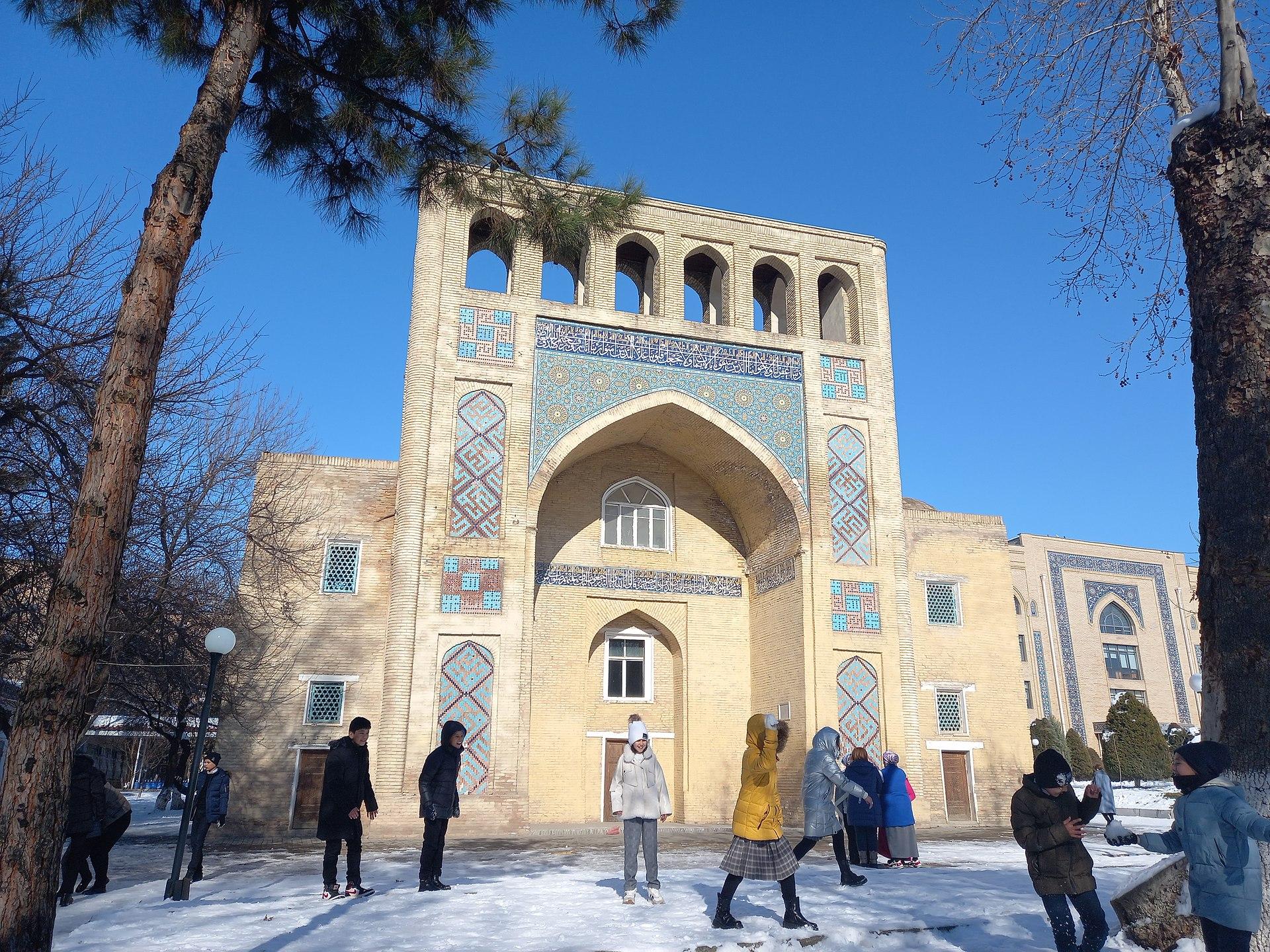 Мавзолей Юнус-хана