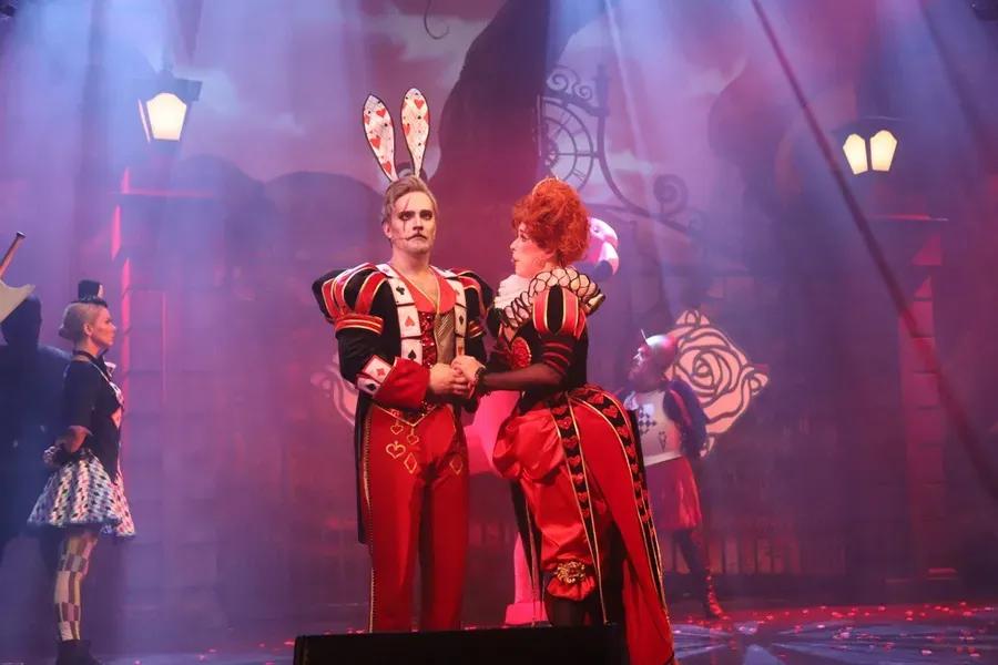 Алиса в стране чудес