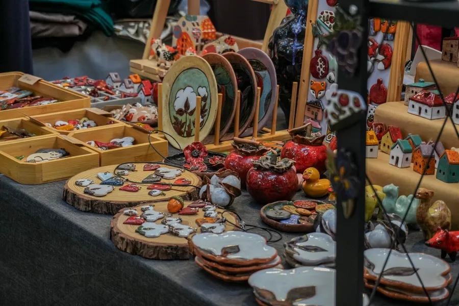 Маркет локальных брендов «Тепло»